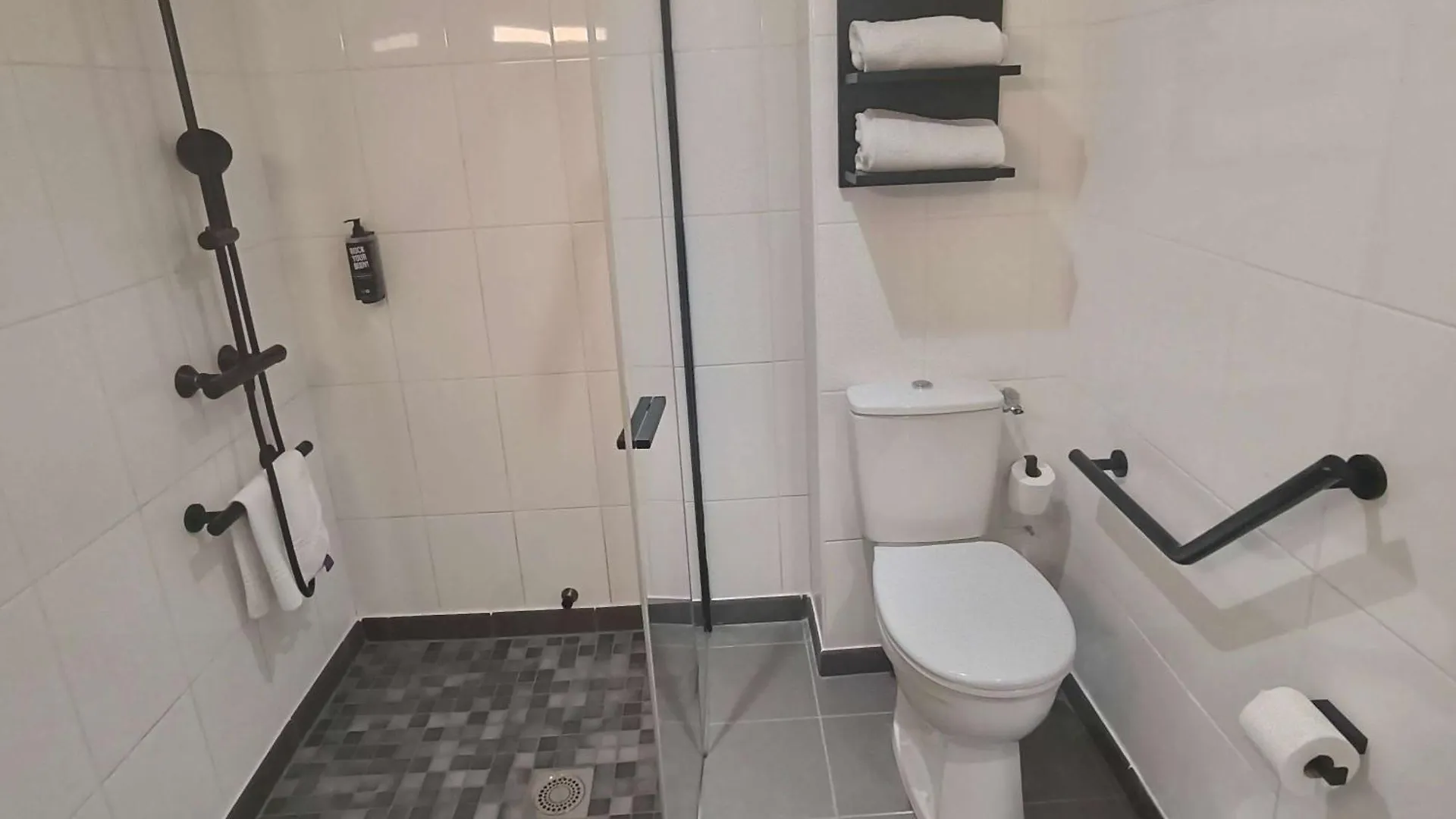 Hotel Ibis Brancion Parc Des Expositions 15eme